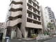 都市の閑静な住宅街の風景
