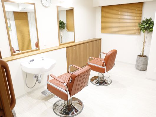 ヘアーサロン(理美容室)