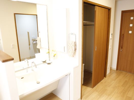 居室・車いす対応洗面台