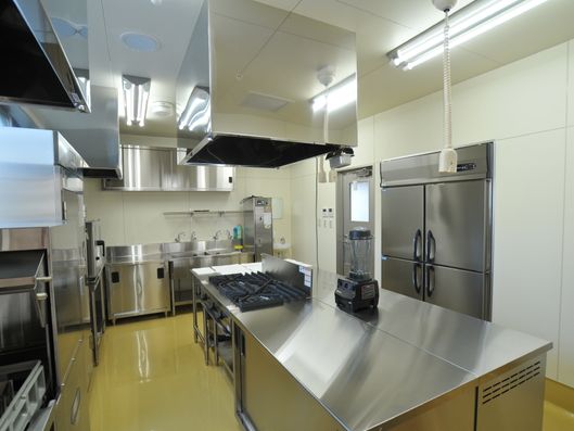 清潔で新しい厨房