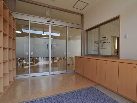 両開きの玄関ドア