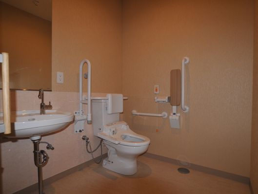 広々としたトイレ