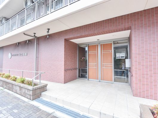 エントランス外付近