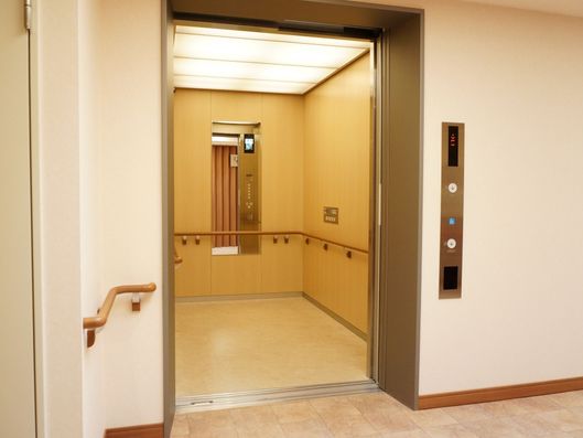 エレベーター