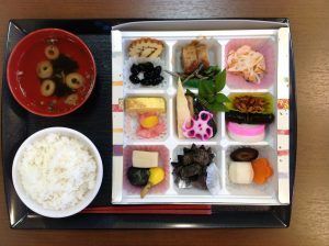 おせち料理とご飯と吸い物
