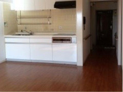 一般マンションのような広さの間取りでありながら、バリアフリーに特化した、当施設ならではの居室である。