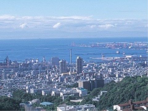 当施設からの眺望である。神戸市内や瀬戸内海が一望でき、天気の良い日には絵画のような景色を眺めることができる。