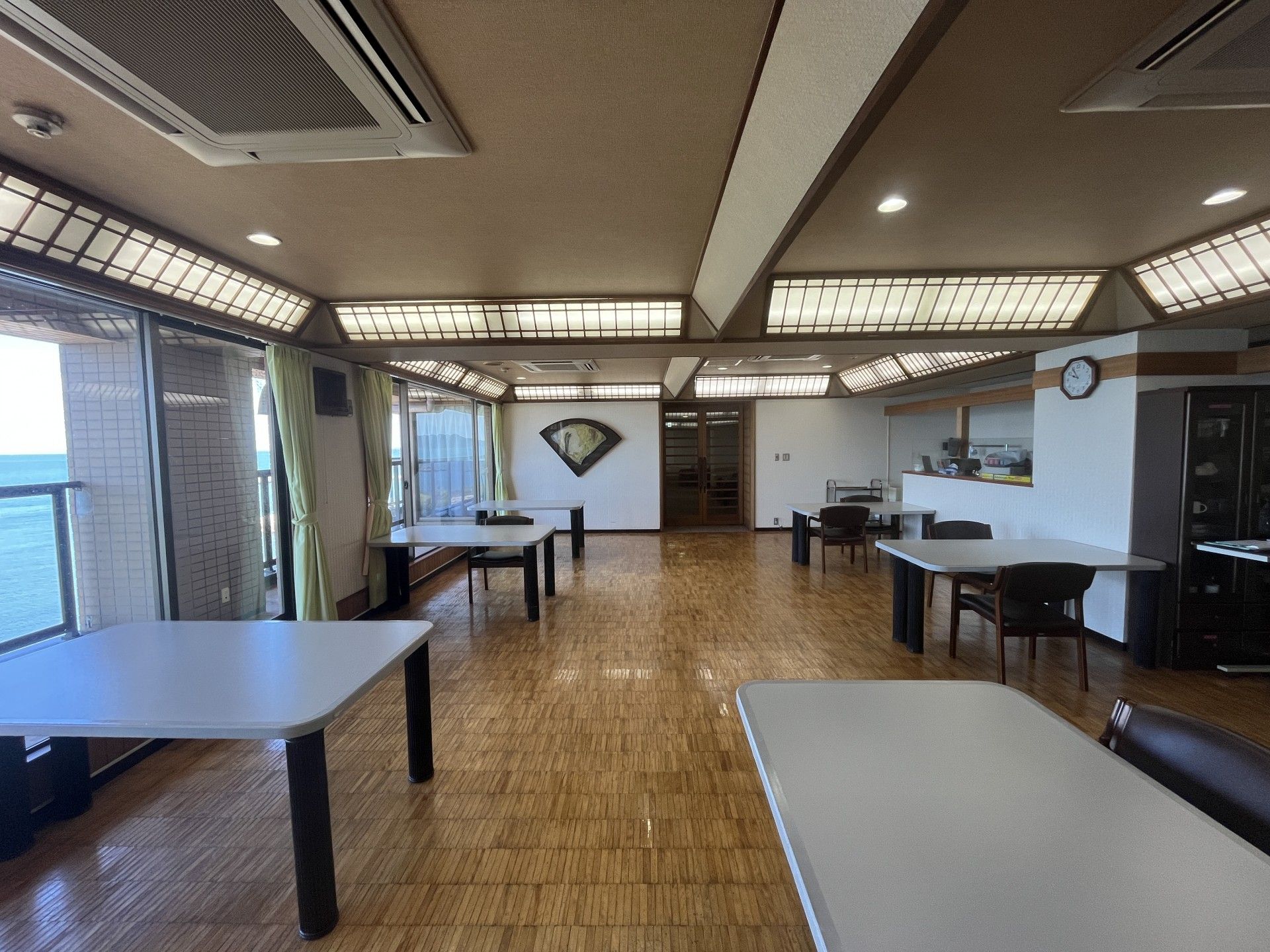 海が見える広い部屋