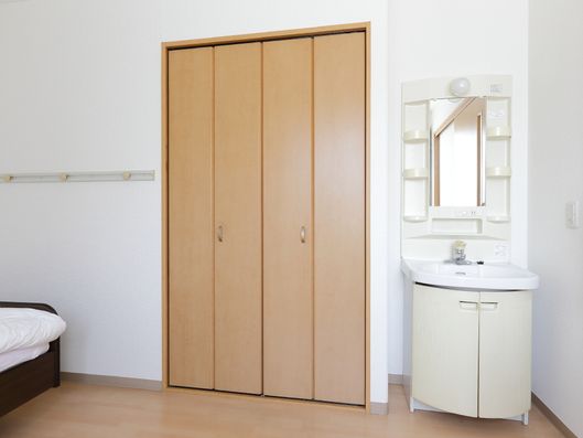 間口の広い収納。