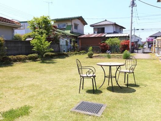 グリーンのある庭。