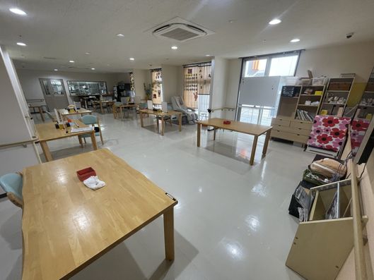 ラウンジ