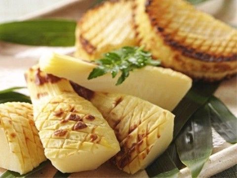厨房スタッフが作る食事