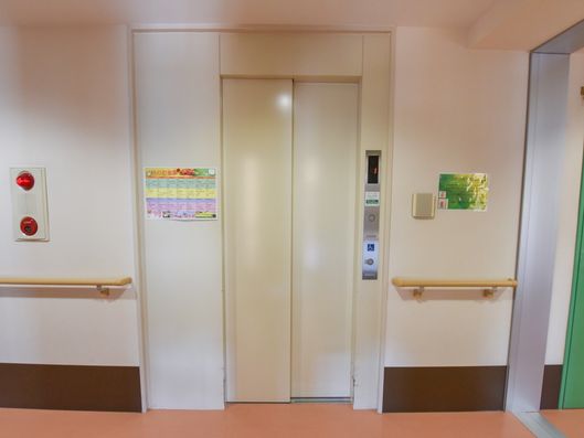 エレベーター