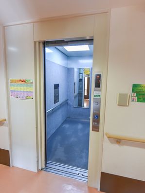 エレベーター