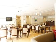 グッドタイムホーム・不動前の食堂。多くの入居者様で毎日大変賑わっております。