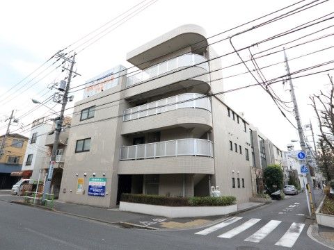 「板橋やすらぎの園 2号館」の外観。マンションのような佇まい。