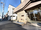 都市部の介護施設の入り口