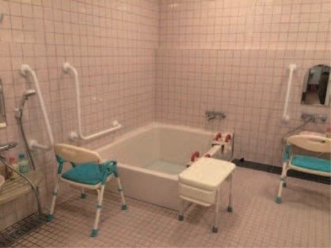 「サービス付き高齢者向け住宅 アースケア沼田 利根の里」ゆったりした浴室ですので、広々とお使いになっていただけます。