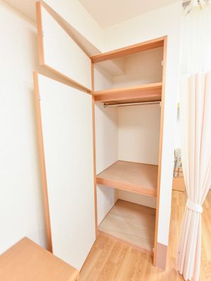 3段ある収納用ラック