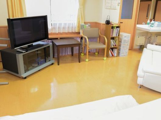 テレビとラック