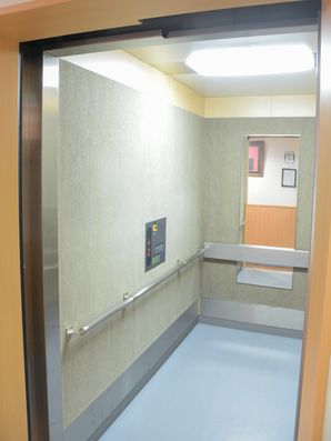 数人乗れるエレベーター