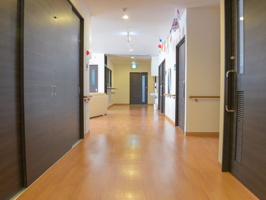 広く取られている通路