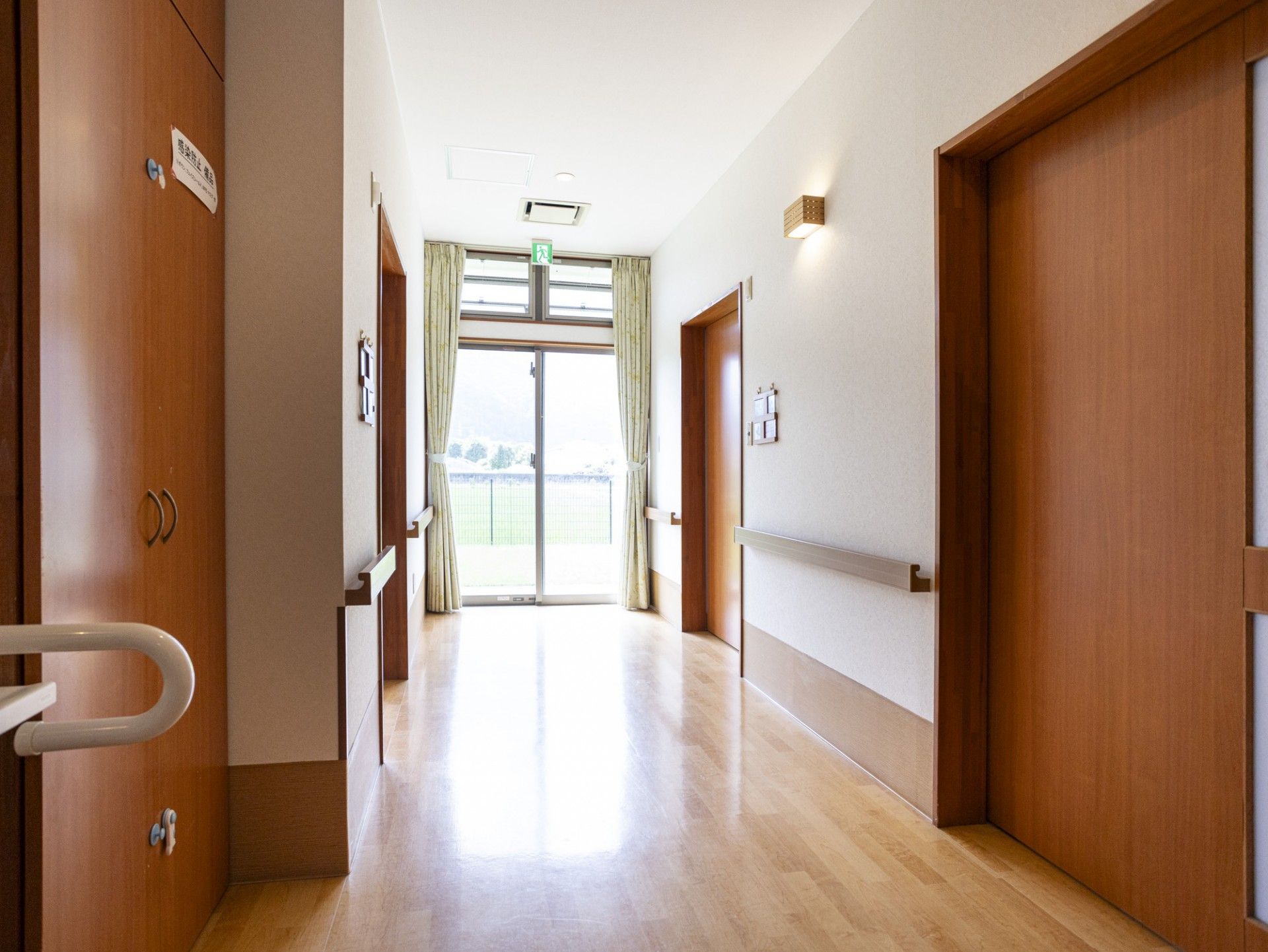 明るい廊下