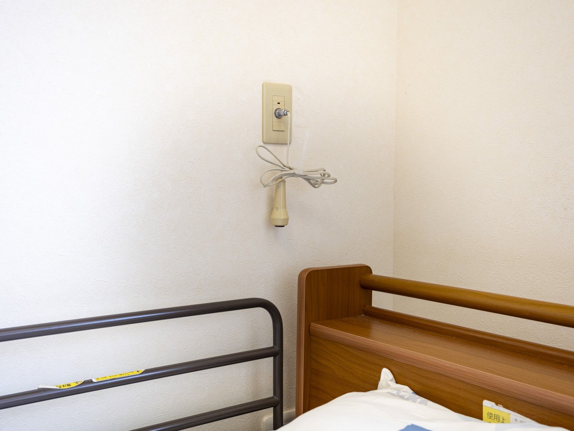 ベッドとナースコール