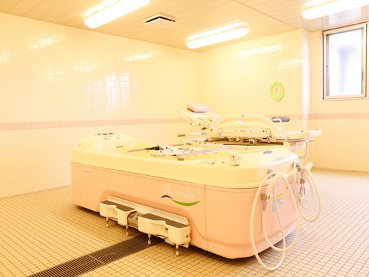 寝たきりの人用の浴槽