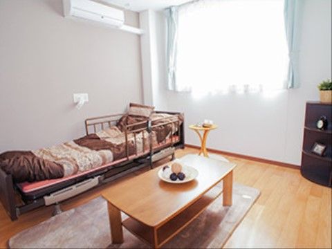 「福寿よこはま港北」の居室。エアコンを完備している。