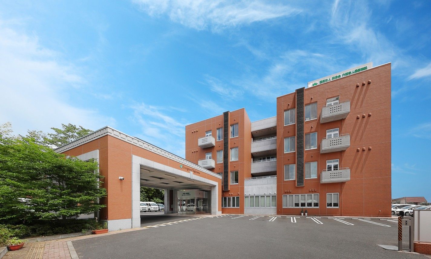 広々としたエントランスの建物