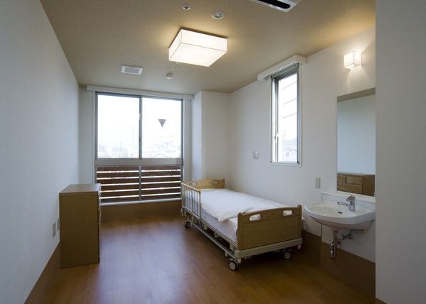 明るい個室の一角