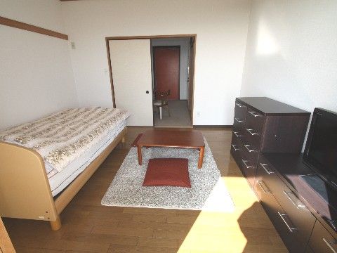敬老園ロイヤルヴィラ大網白里の居室。居室は全て完全個室制となっておりますので、毎日をご自宅のようにお過ごしいただけます。
