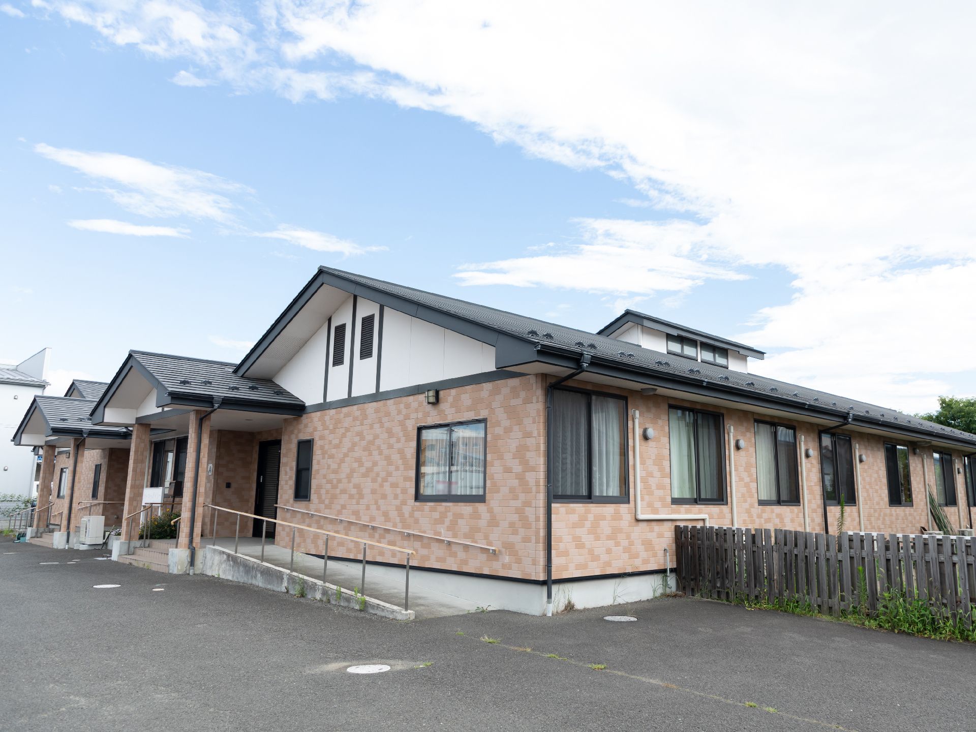 一階建ての完全個室の施設