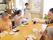食事をしている風景。グループホーム内で食事をしている際の写真