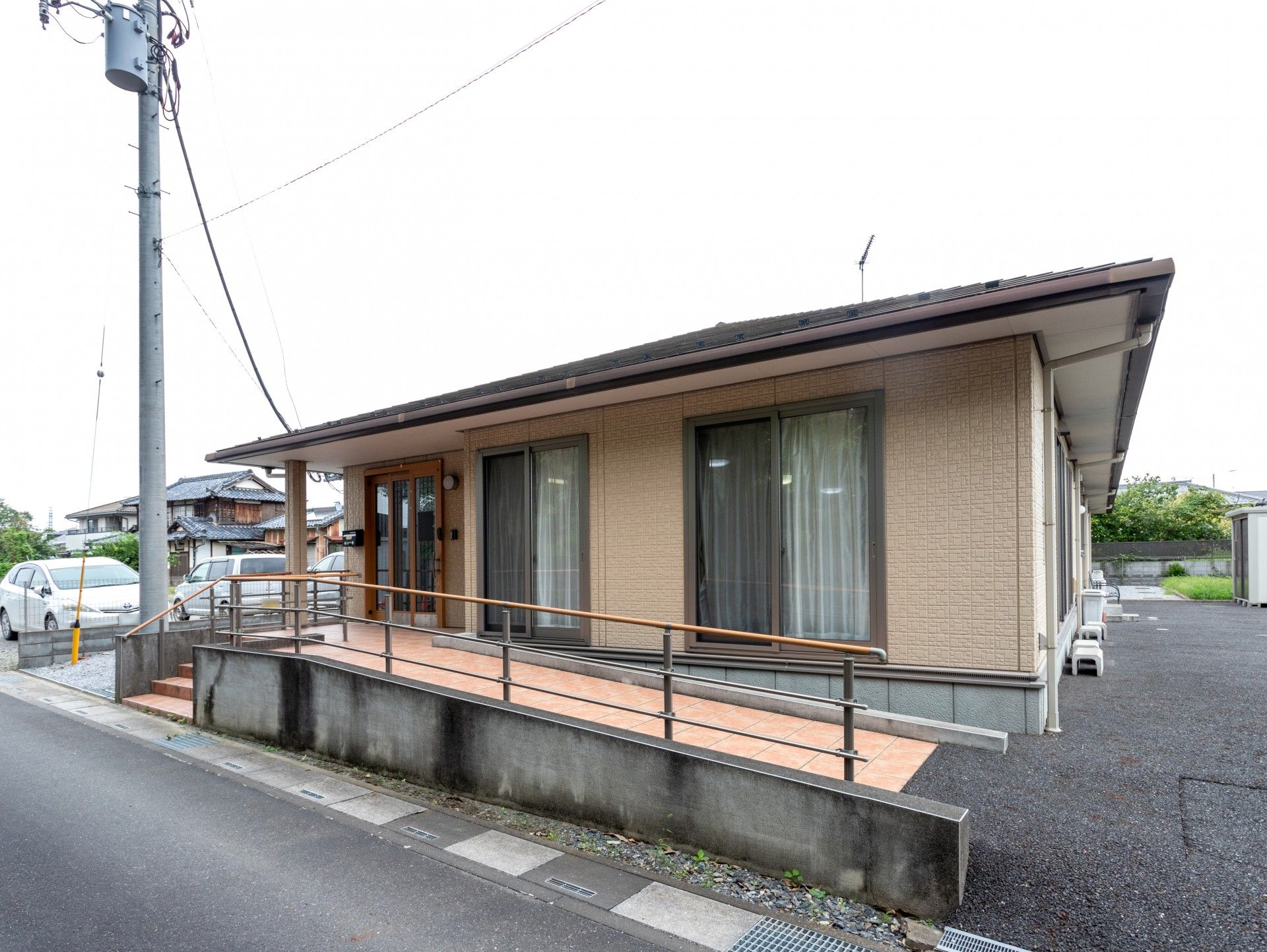バリアフリー設計の建物