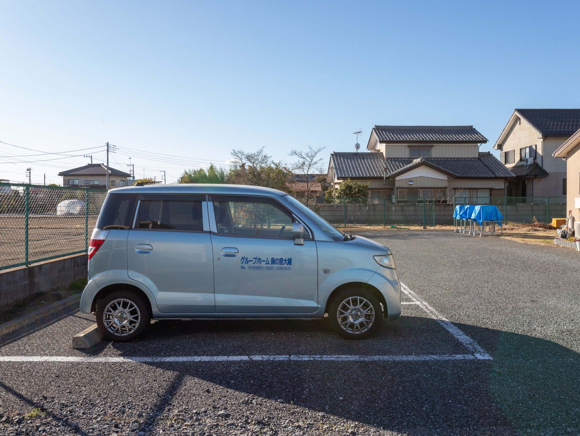 駐車場の車