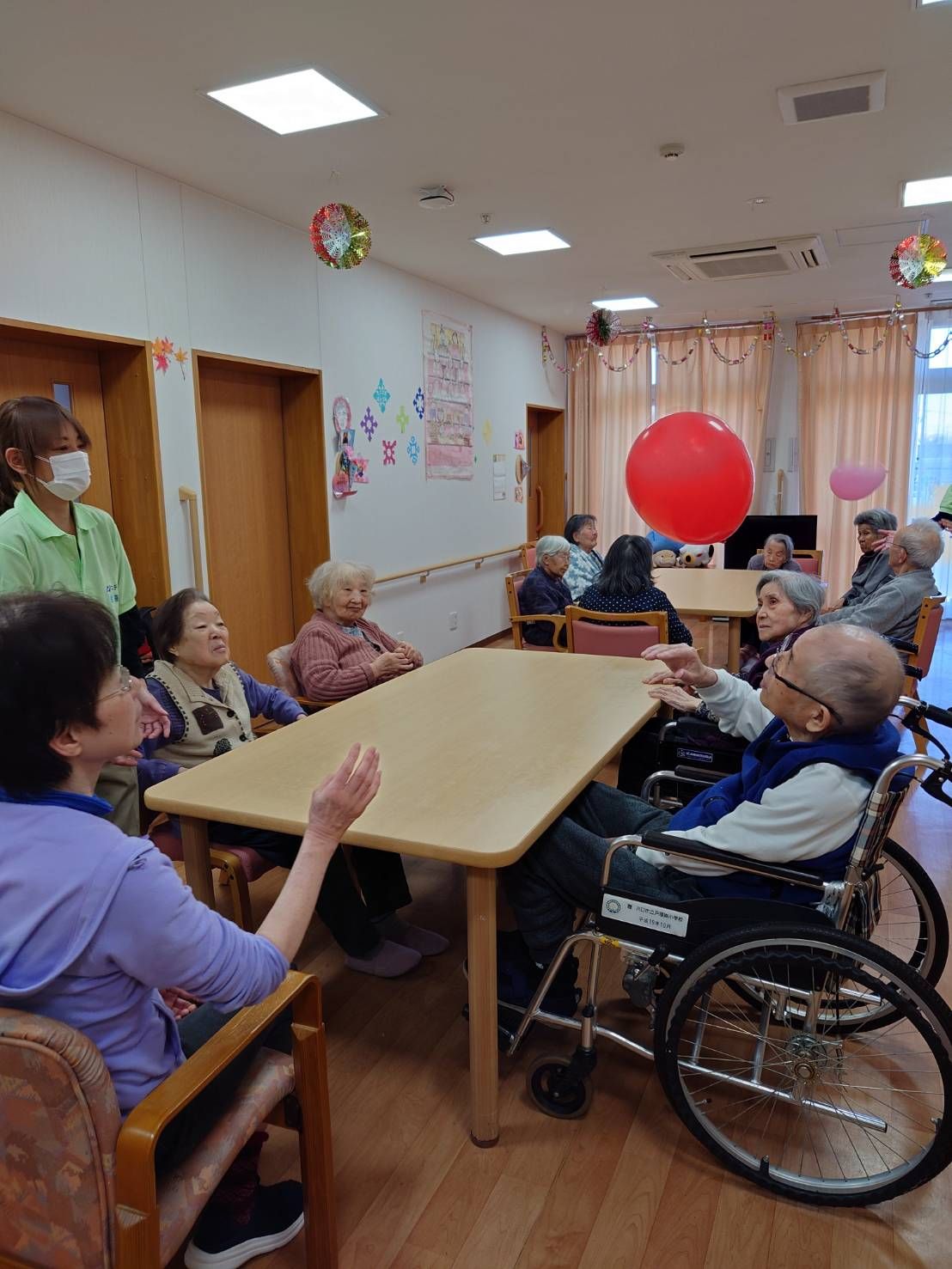 活動的なレクリエーション室