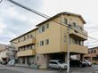 3階建てのグループホームの外観