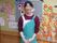 手作り壁飾りの多い廊下