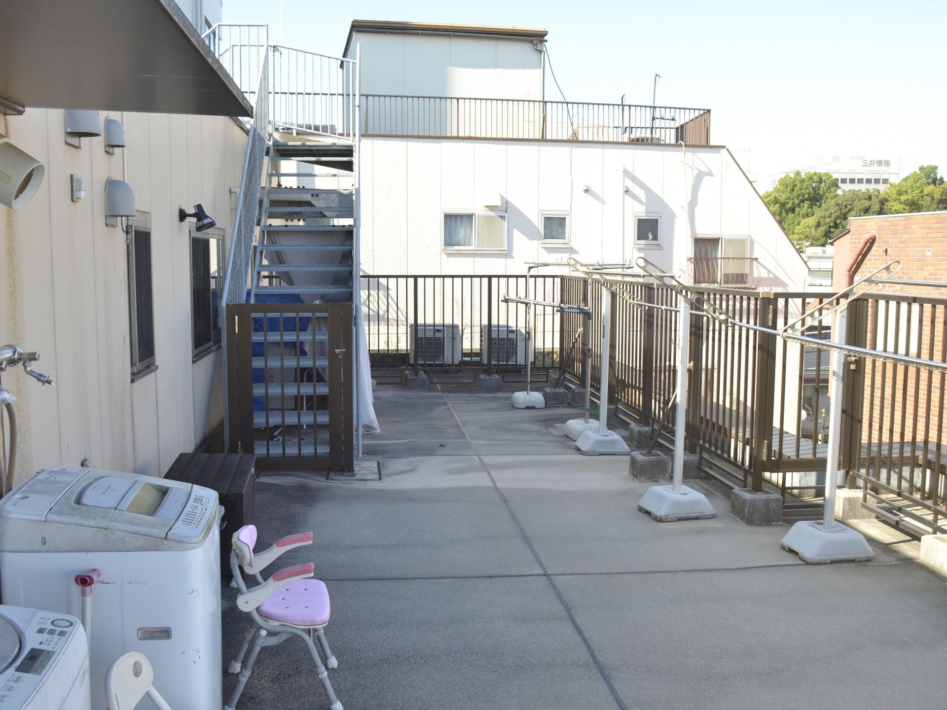 屋上の洗濯スペース