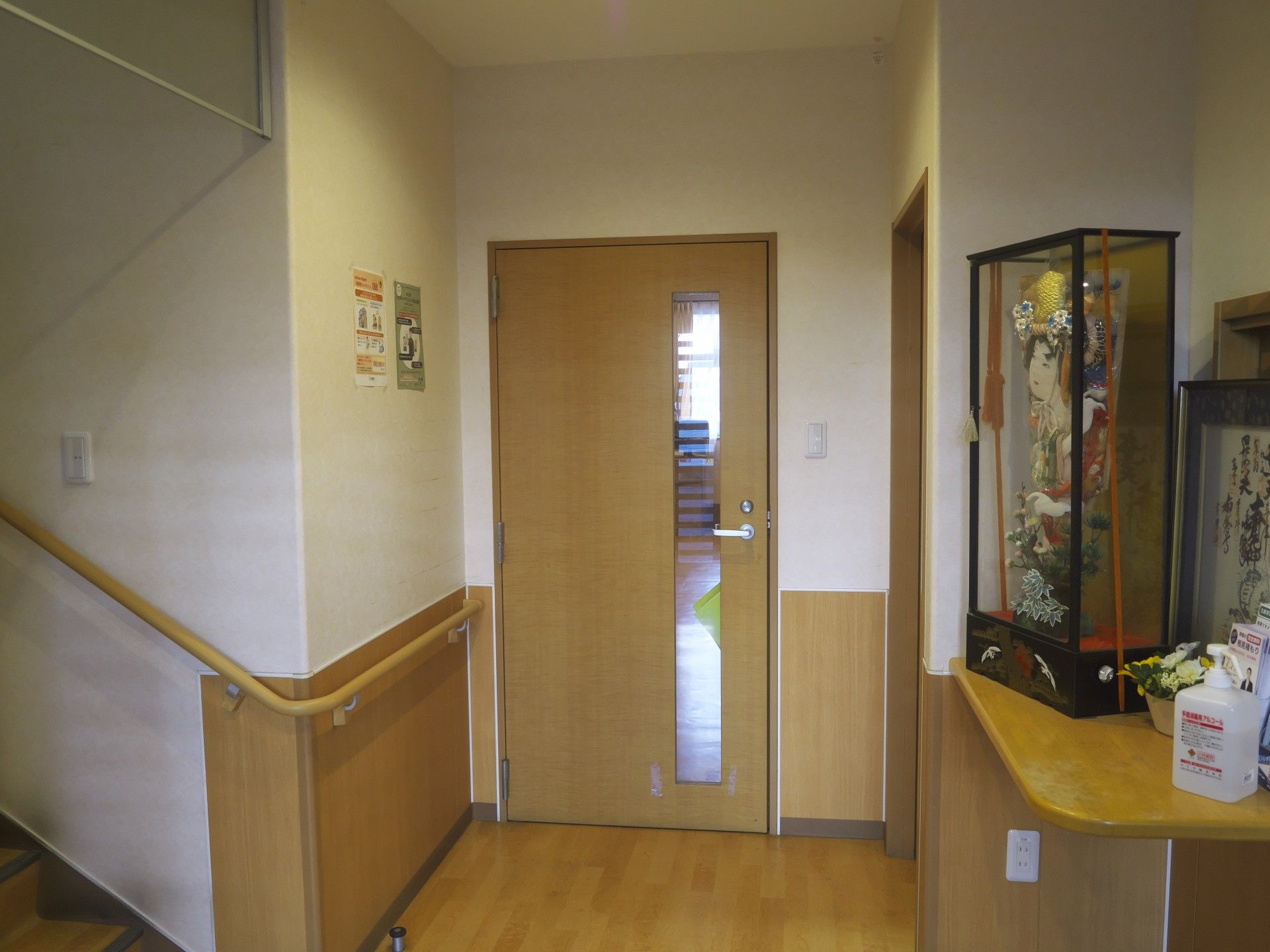 落ち着いた廊下の一角