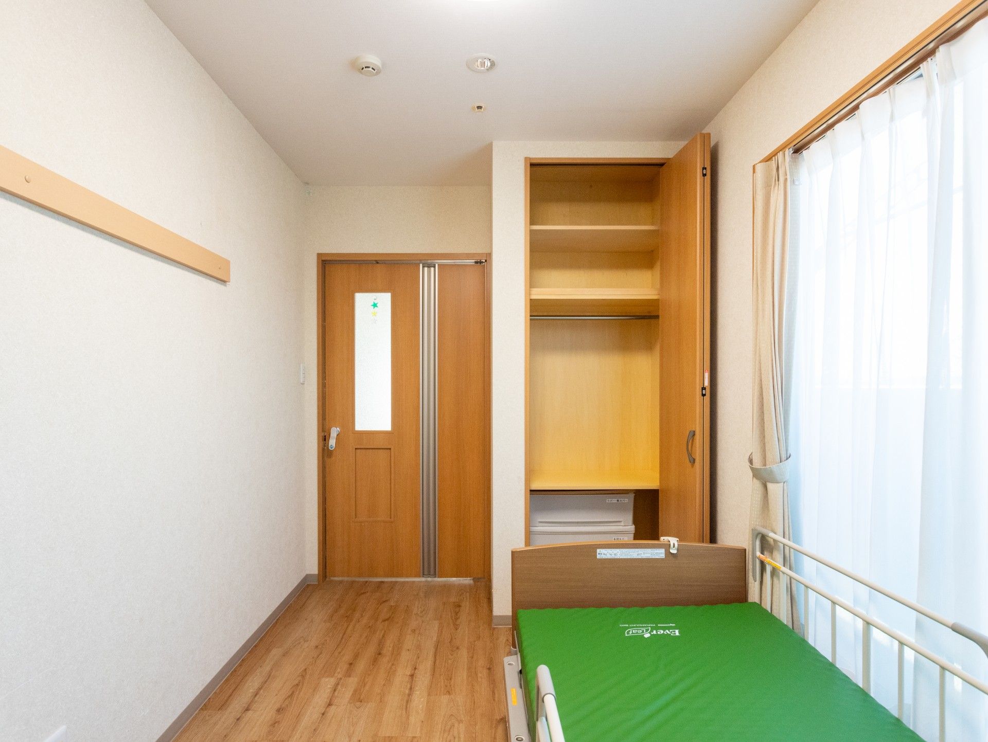 シンプルな個室
