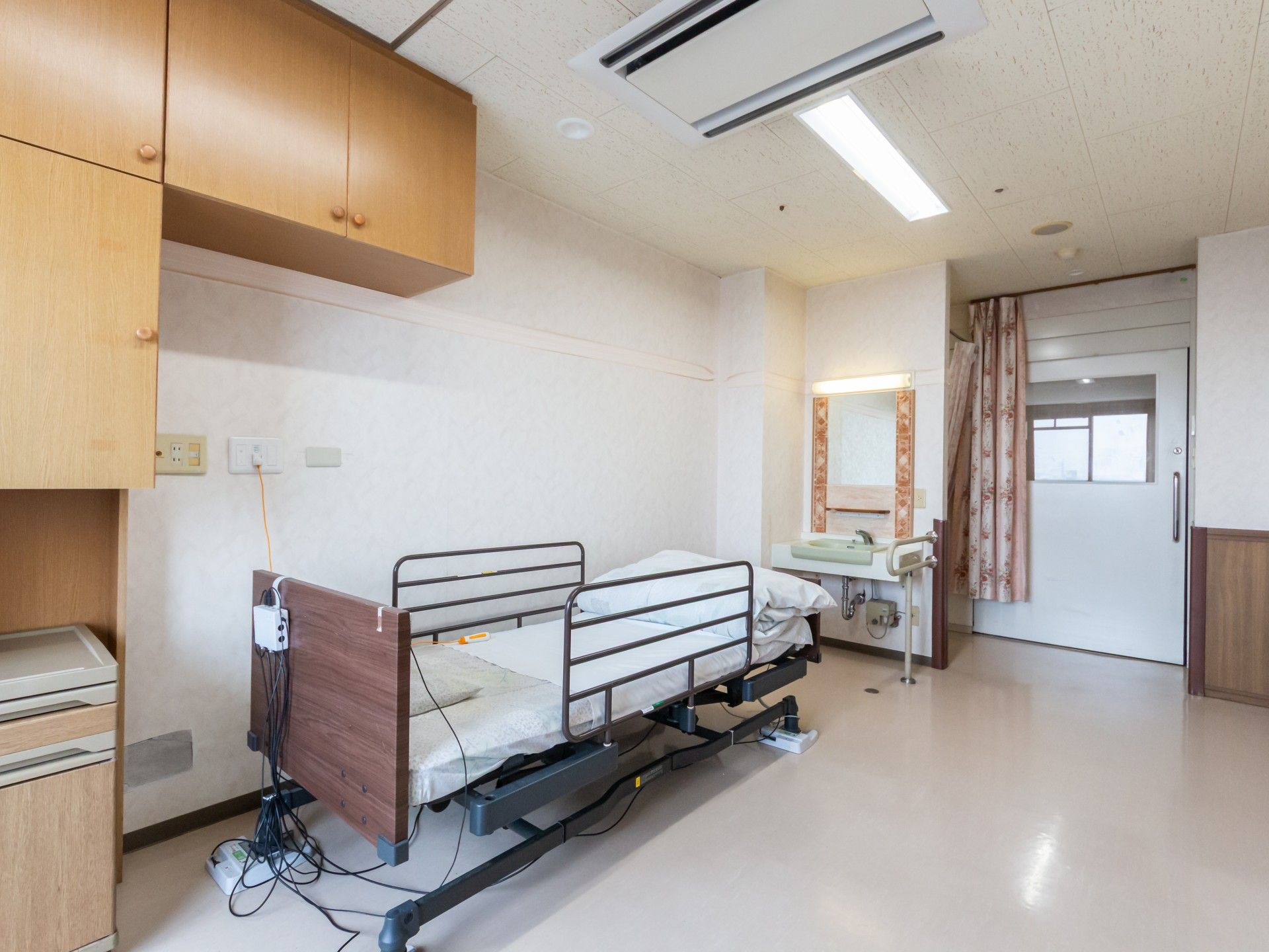 落ち着いた個室の様子