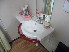 手すり付き洗面台