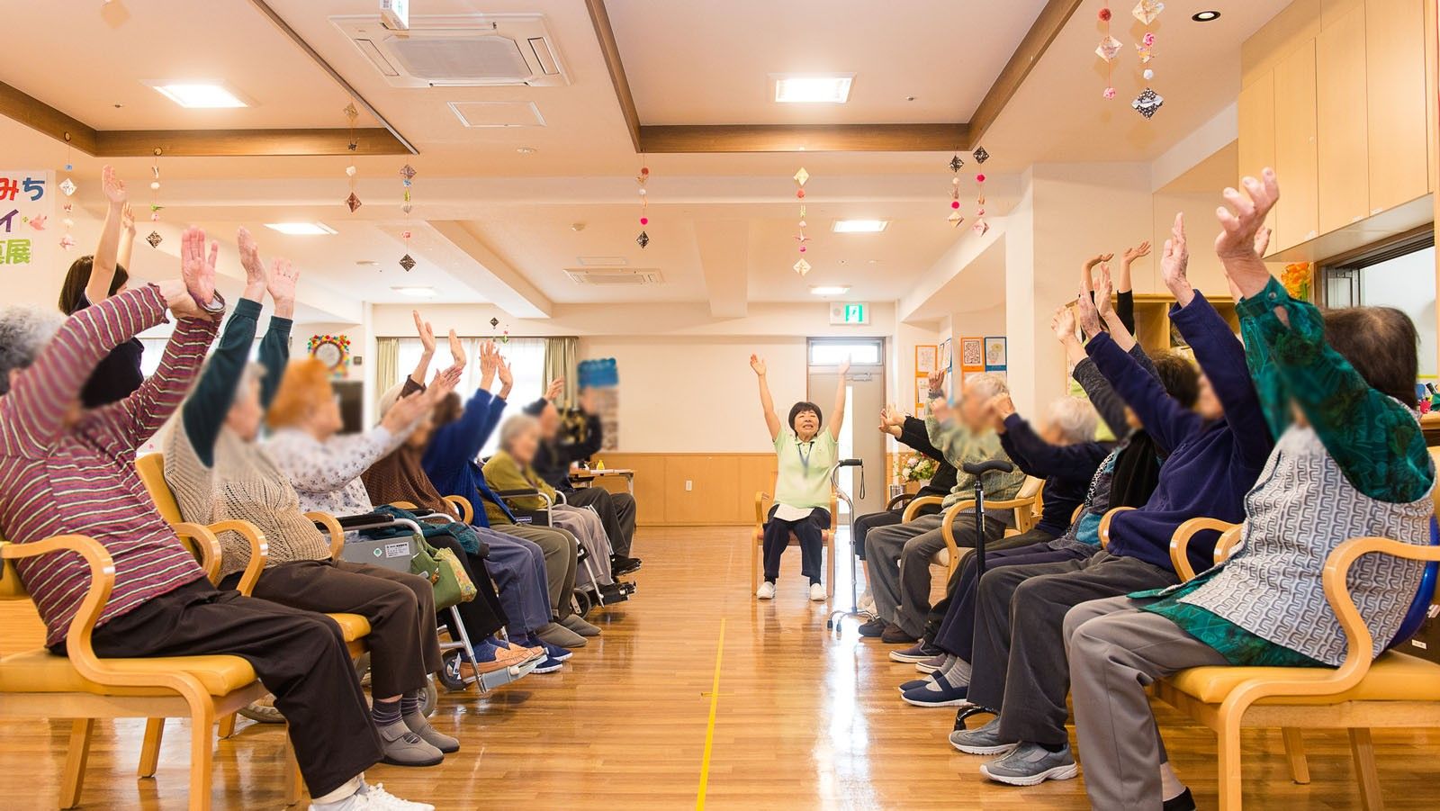 体操を楽しむ皆さん