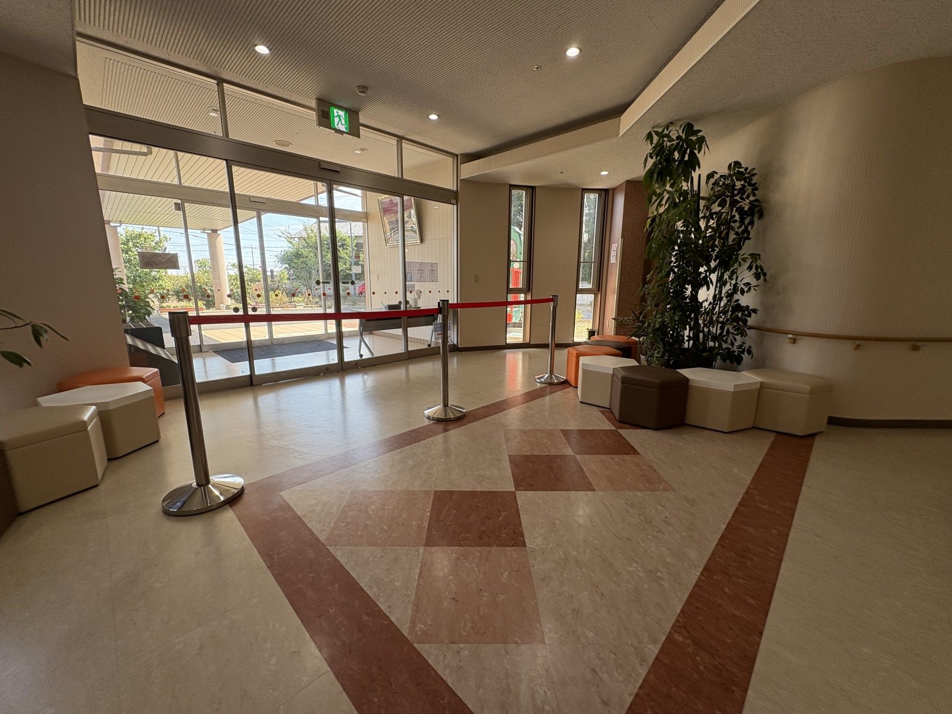 広いエントランス