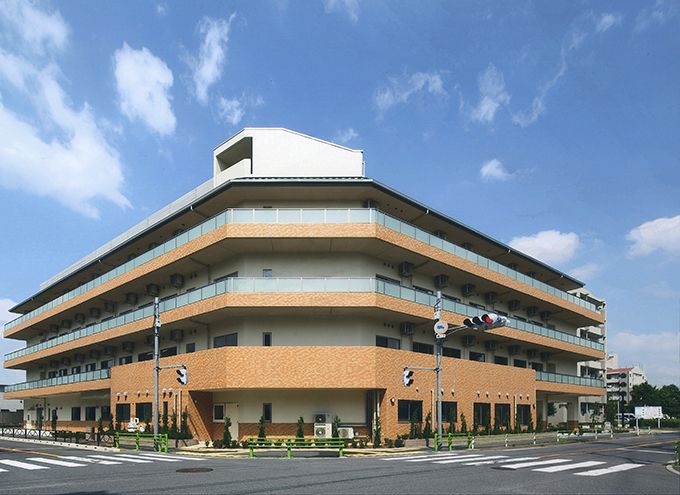 多階層の建物外観