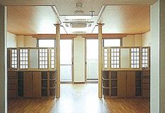和風の明るい廊下