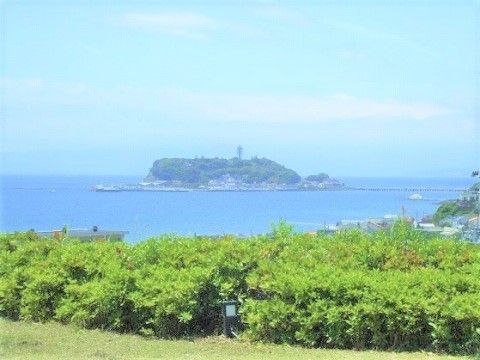 ココファンリビング湘南台の日常。自然豊かな施設環境となっております。日々をゆっくりと、気持ち良くお過ごしいただけます。